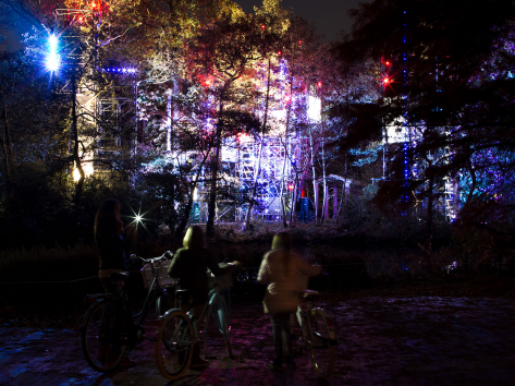 M01-GLOW-UTOPIAN-CITIES_001